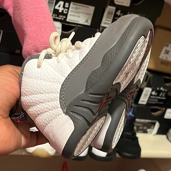Jordan retro 12 gray and white - Picture 3 of 5